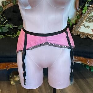 Vintage P. Lorence Floral Embroidered Garter Belt Hook & Eye Size M Pink